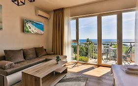 Luna Apartmani